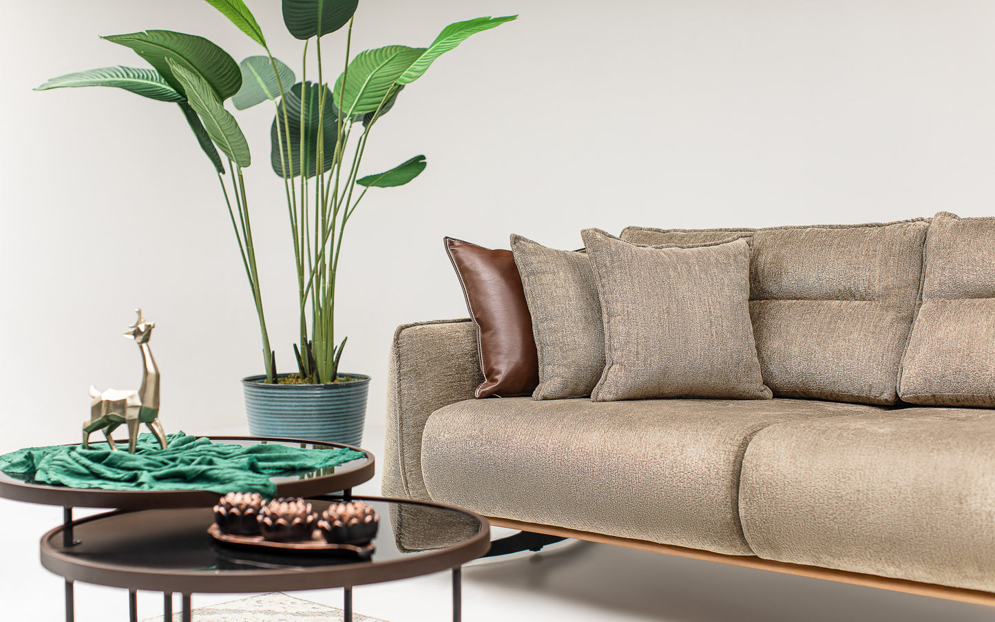 Ahram Sofa Set: Modern Elegance with Pyramid Armrest Design