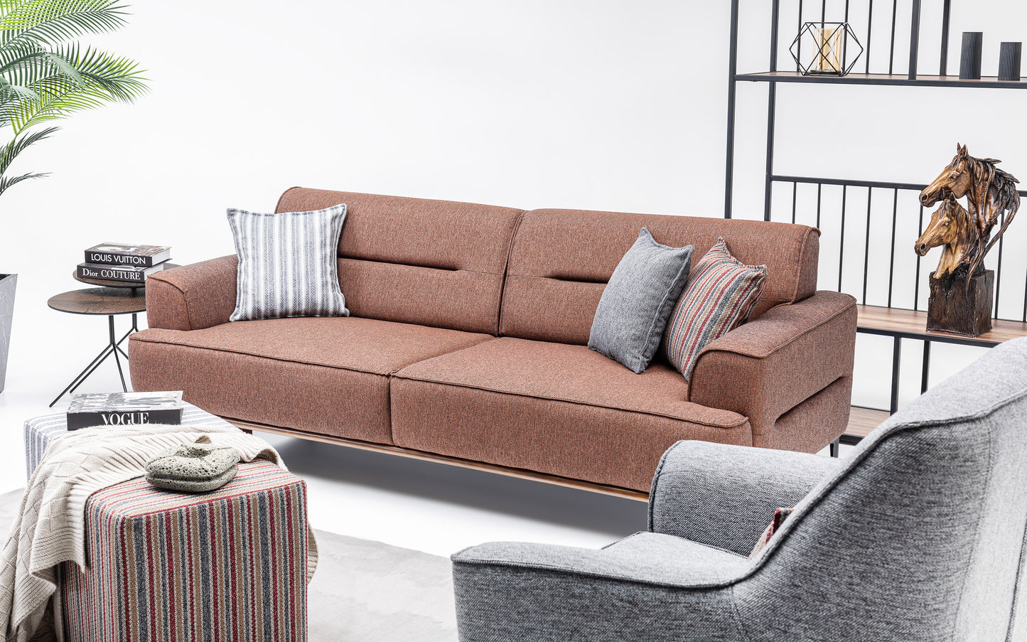 Letto Sofa Set: Minimalist Design with Timeless Comfort